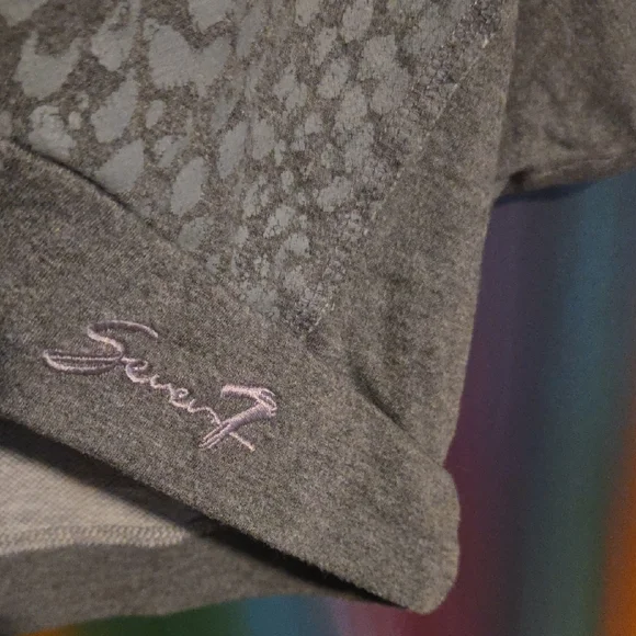 Seven7 Gray Patterned Women's Top - Picture 5 of 7